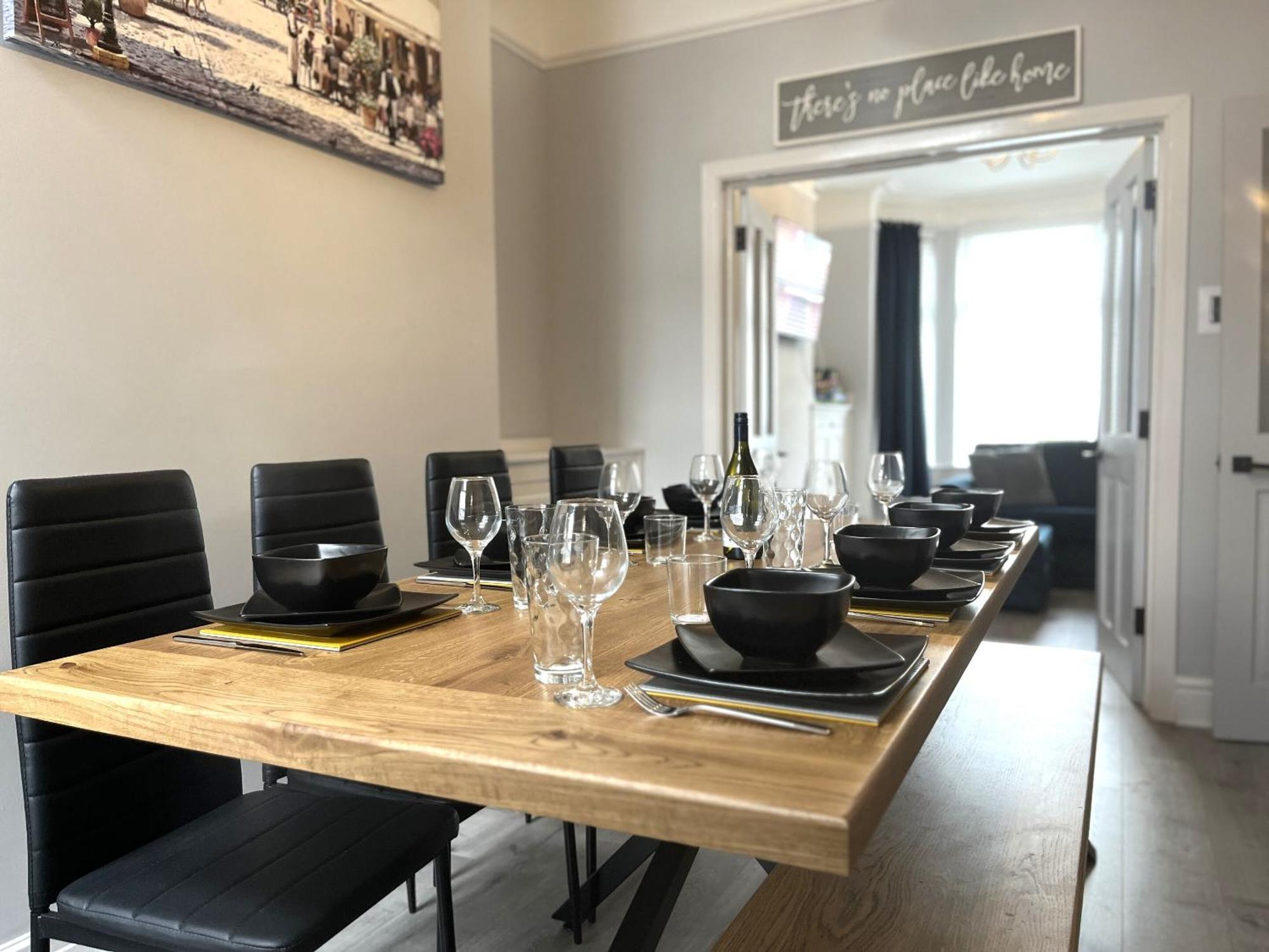 Spacious Sleeps 8 Nr Etihad Coop Live & Manchester