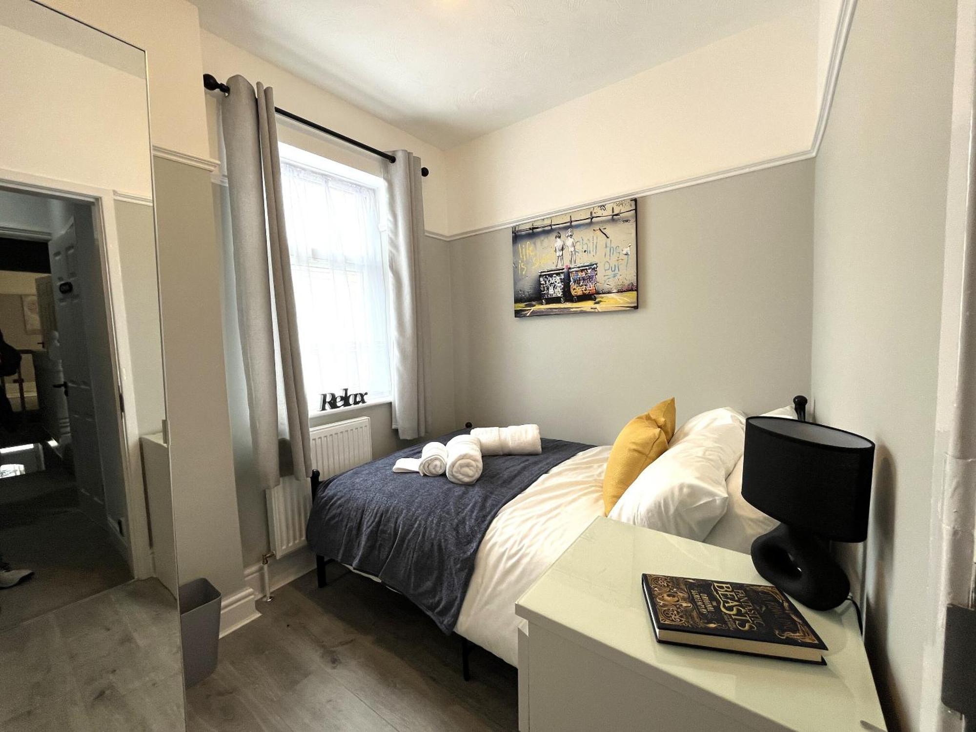 Spacious Sleeps 8 Nr Etihad Coop Live & Apartment Manchester
