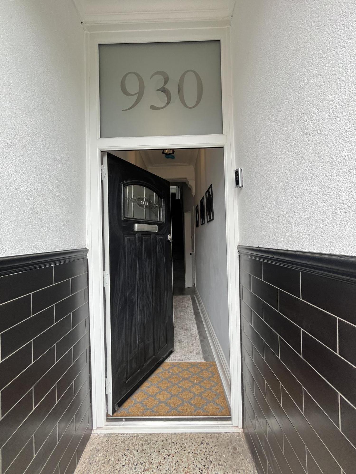Apartment Spacious Sleeps 8 Nr Etihad Coop Live & *